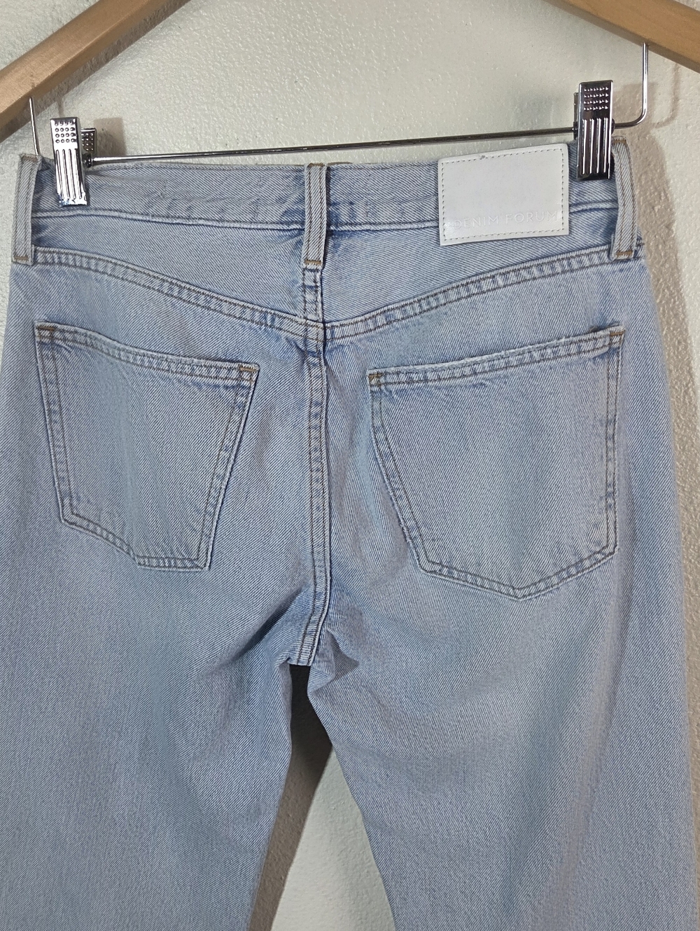 Denim Forum The 90s Joni Lo-Rise Loose Jeans Womens 24 Light Wash Button Fly Raw - Picture 7 of 13